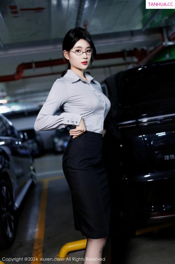   [XiuRen]高清写真图 2024.12.09 No.9567 南乔 OL美腿第17张图片